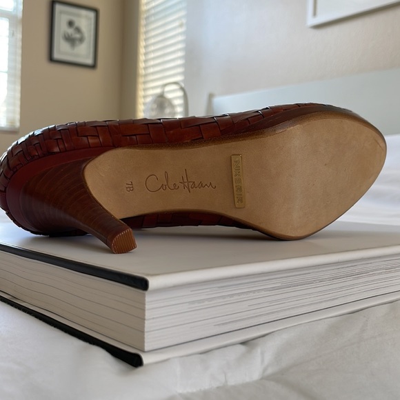 Cole Haan Ladies Pumps size 7 - Picture 4 of 8